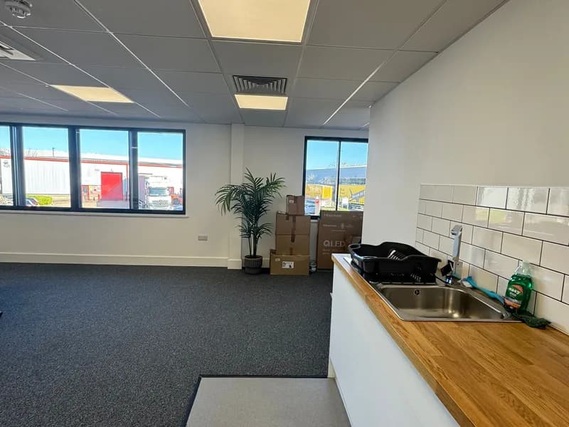 Commercial office - contract clean